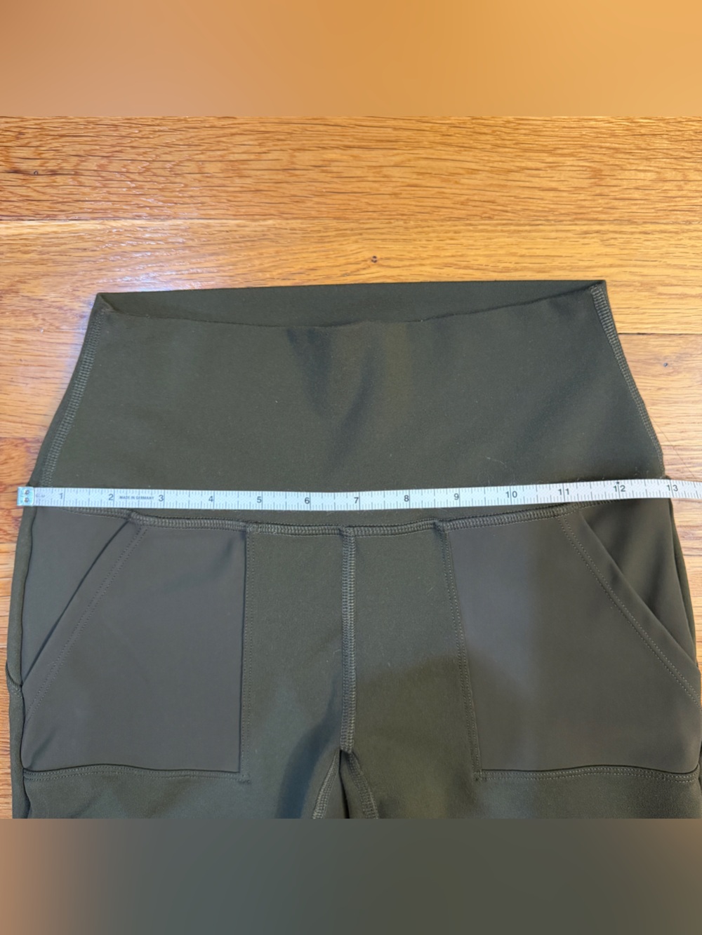 Alo Yoga High-waist Cargo Leggings In Dark Olive - Size XXS - Picture 5 of 8
